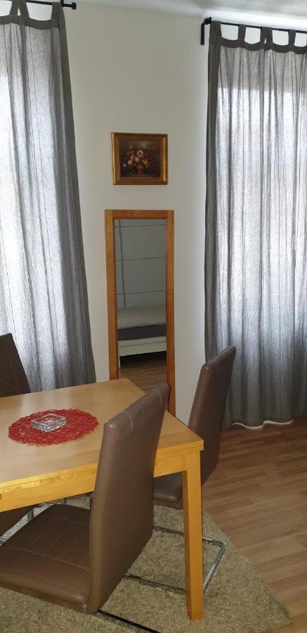 Ferienwohnung Schloessel 26/23 * Wien
